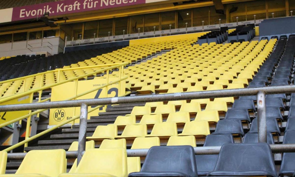 Arquibancadas do Westfallen Stadion, como preferem os torcedores 