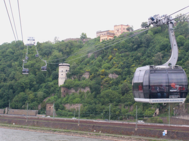 A subida de teleférico demora em torno de 5 minutos.