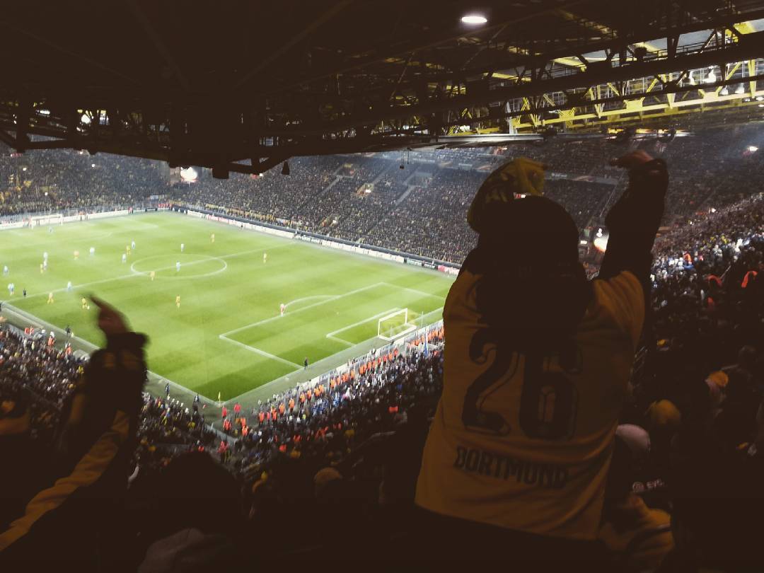 Como ir a um jogo do Borussia Dortmund: o seu guia passo a passo
