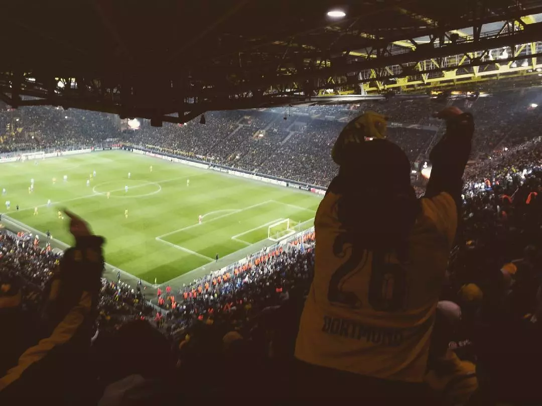 Como ir a um jogo do Borussia Dortmund: o seu guia passo a passo