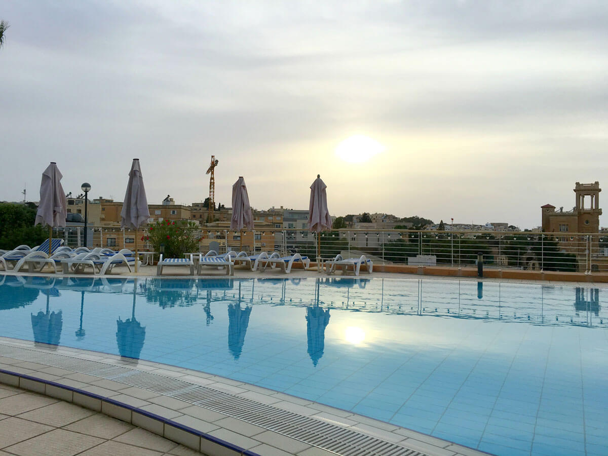 piscina ao ar livre Intercontinental Malta