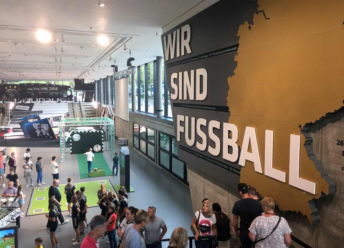 entrada do museu do futebol na alemanha