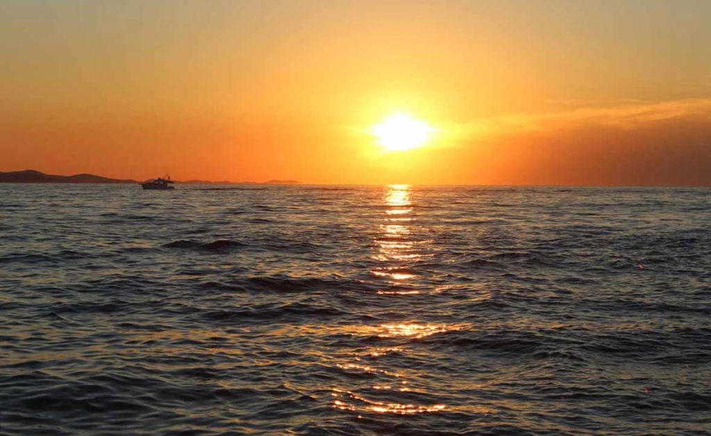 sol se pondo em Zadar, na Croácia, é uma opção do que fazer por lá