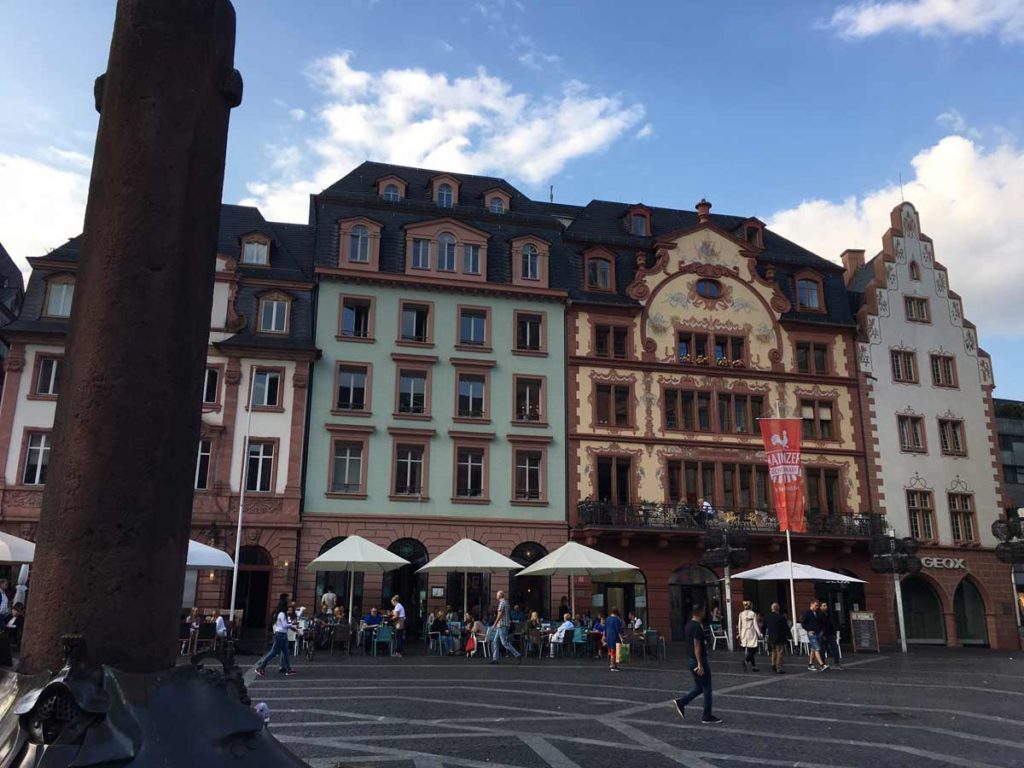 centro antigo de mainz com casas em estilo rococó