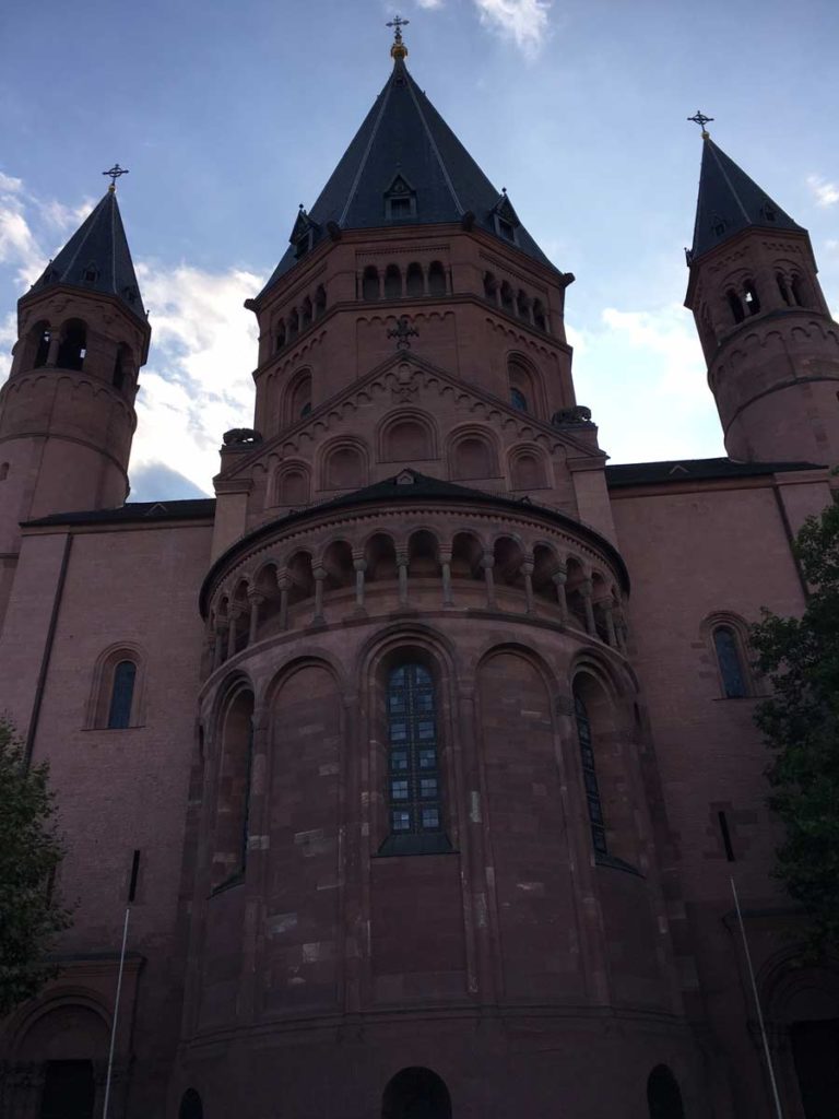 catedral marrom em mainz