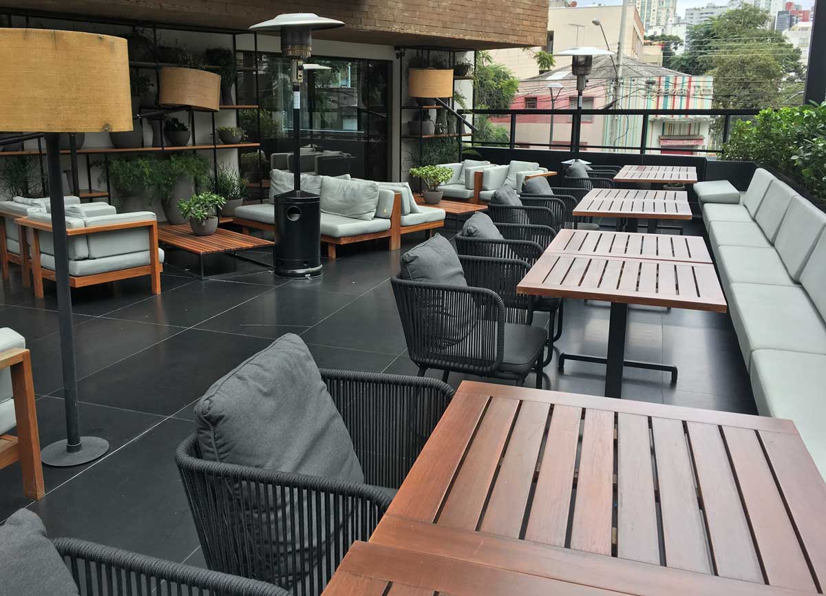 terraço do nomade, o restaurante do hotel nomaa em curitiba