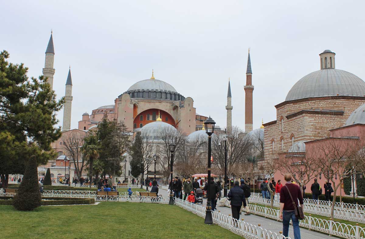 vista da Basílica de Santa Sofia em istambul