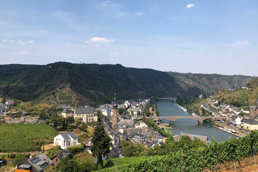 vista do alto da cidade de Cochem para o rio mosel