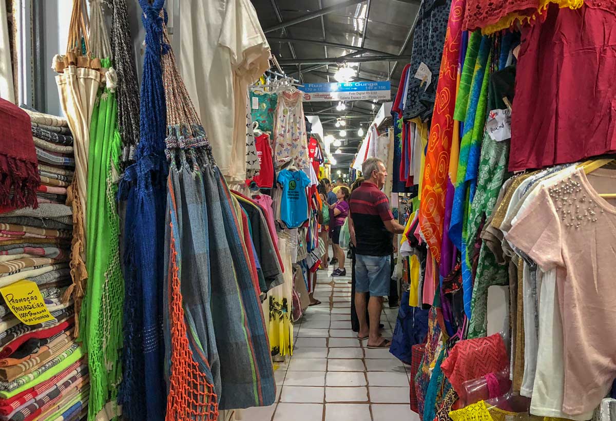 feira de artesanato de pajuçara, em viagem de carro pelo alagoas  - Maceió