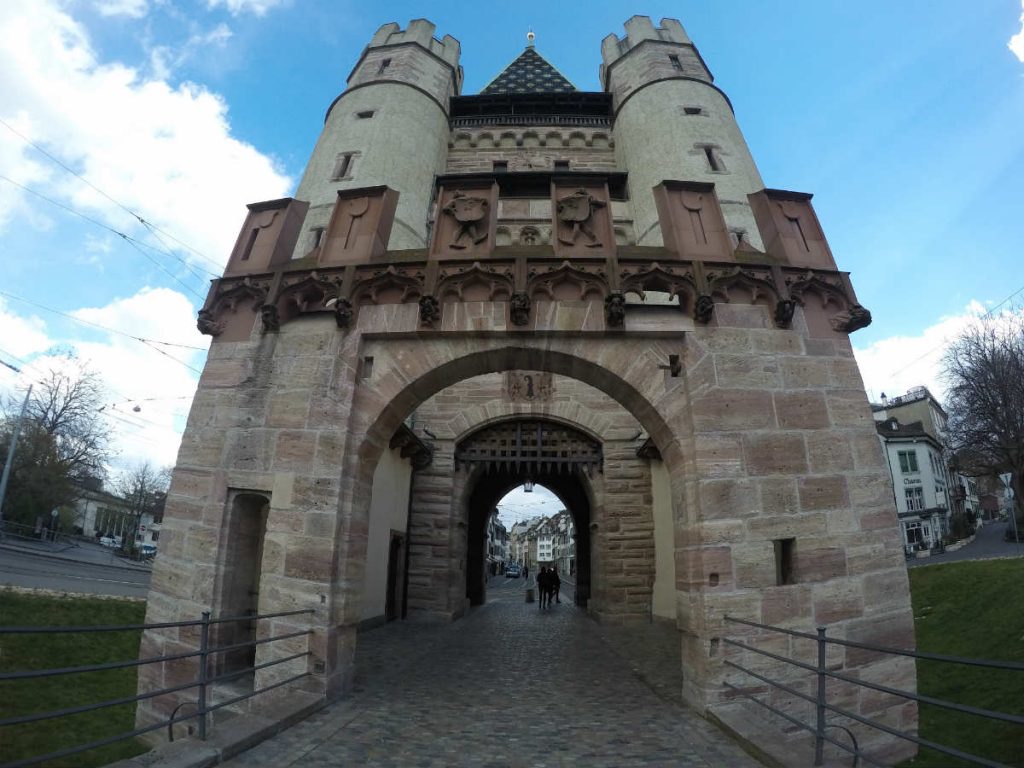 portao spalentor, um dos antigos pontos de entrada da cidade antiga da Basileia