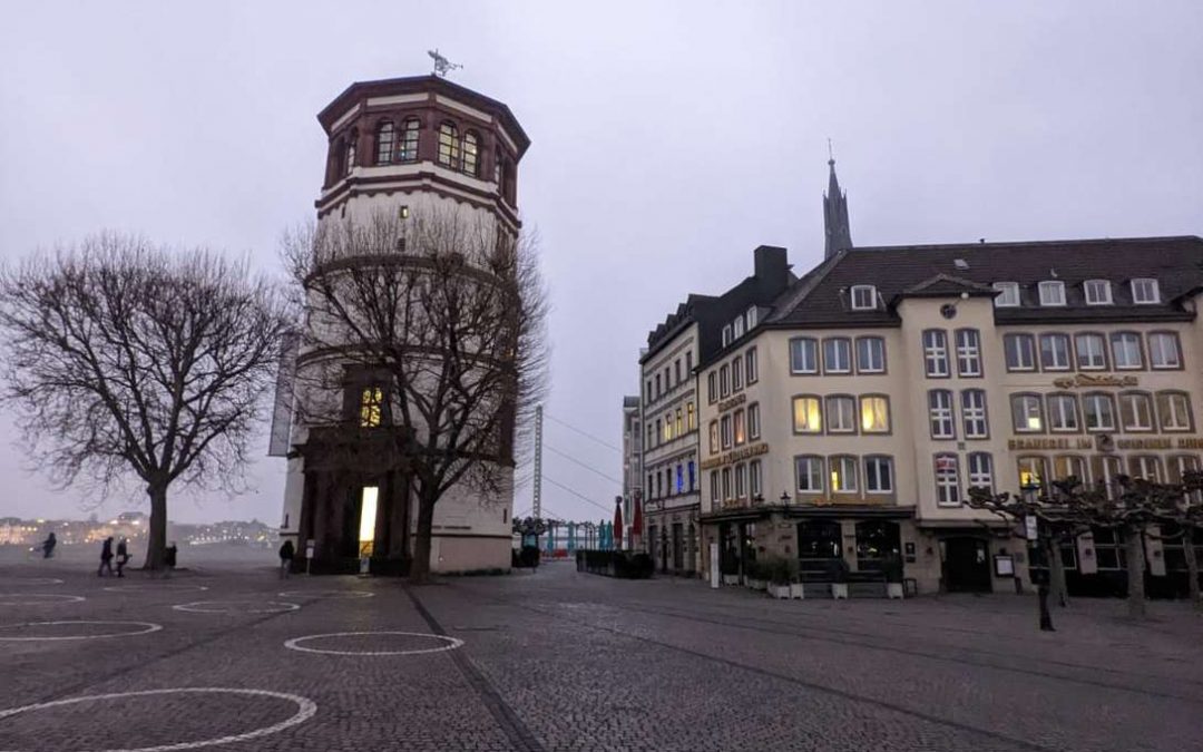 Schifffahrt Museum – o museu náutico de Dusseldorf dentro da torre de um antigo castelo