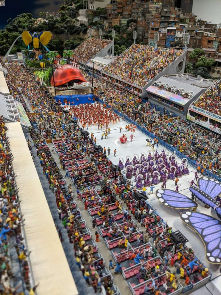 avenida sapucaí em miniatura no miniatur wunderland, em hamburgo, na alemanha