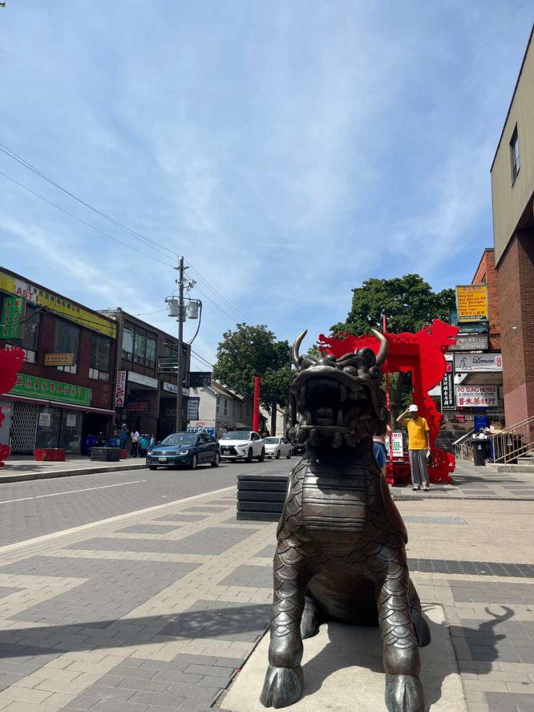 bairro chinatown em toronto