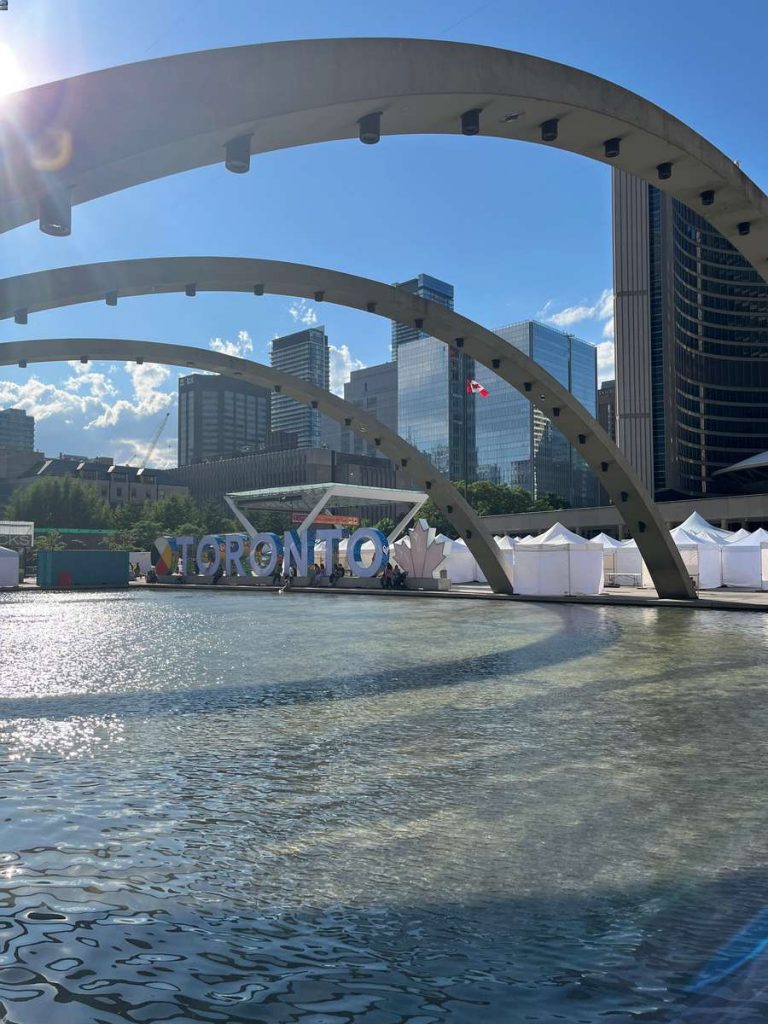 vista da nathan philips square