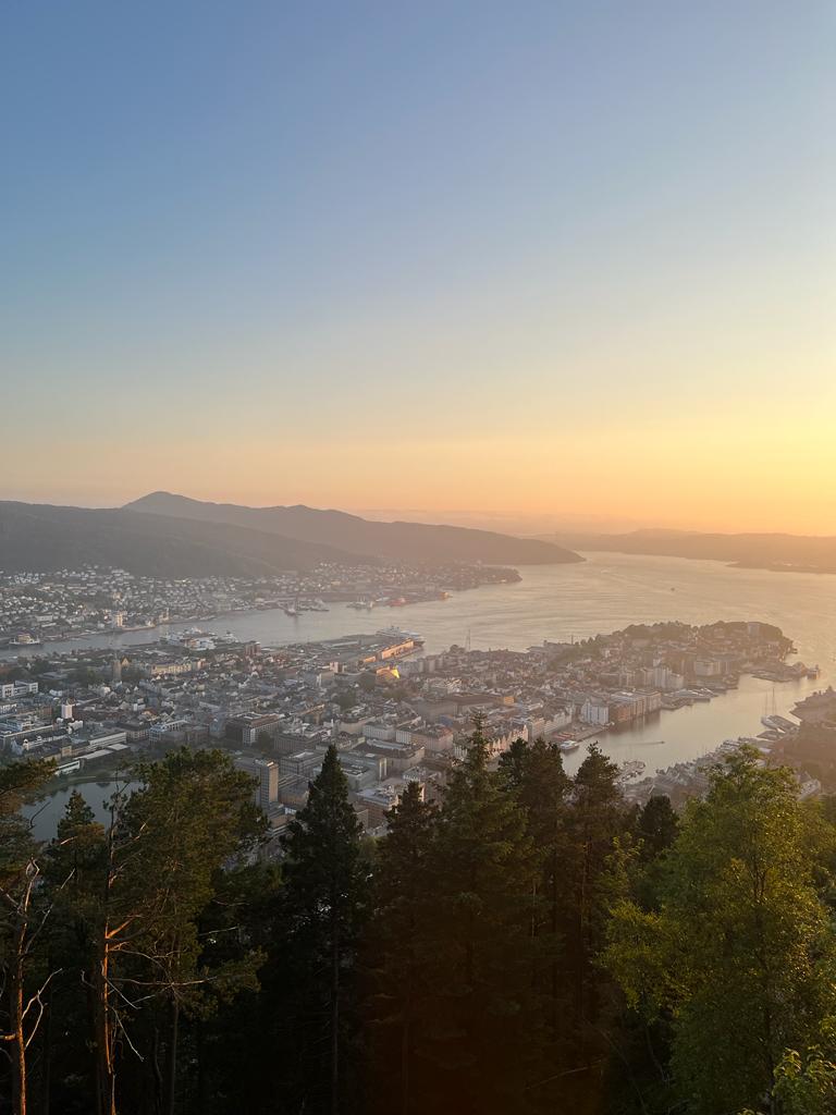 vista do alto de bergen a partir do monte floyen