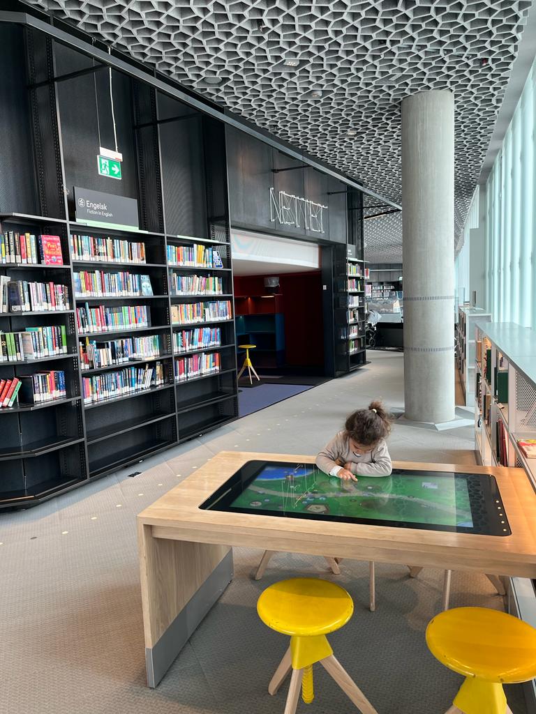 área infantil biblioteca de oslo 