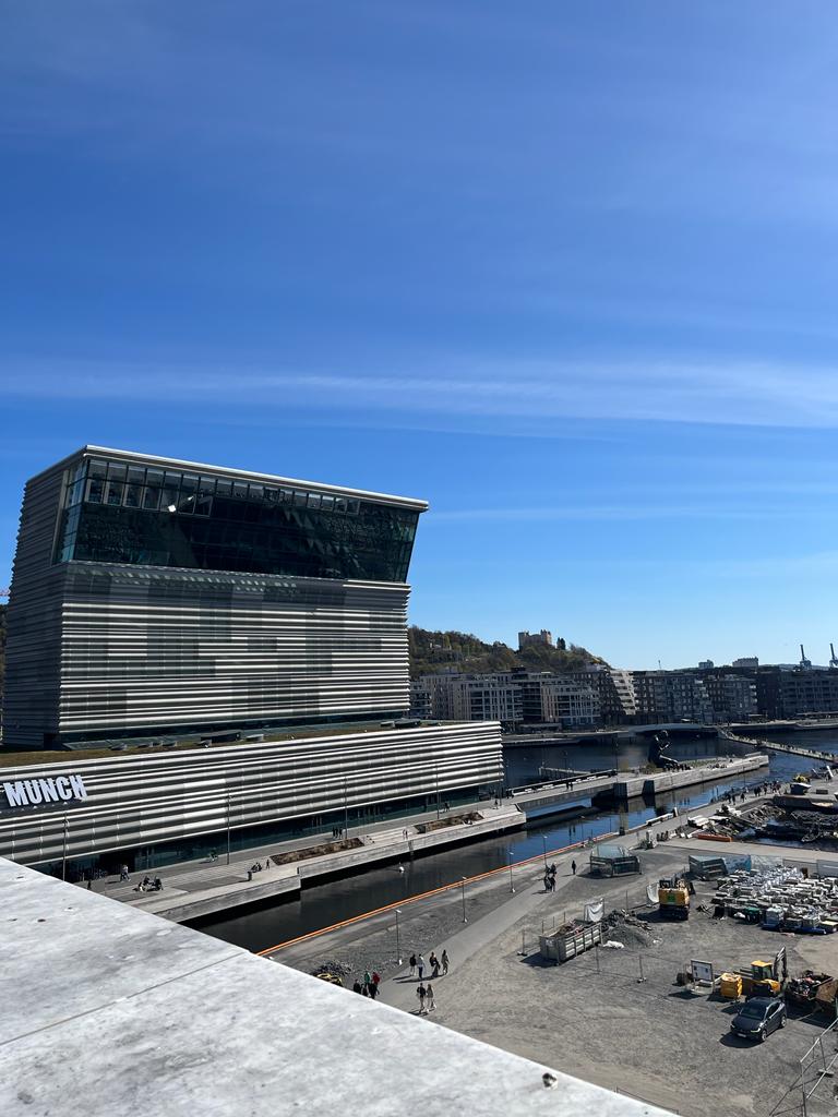 vista para o munch museum em oslo